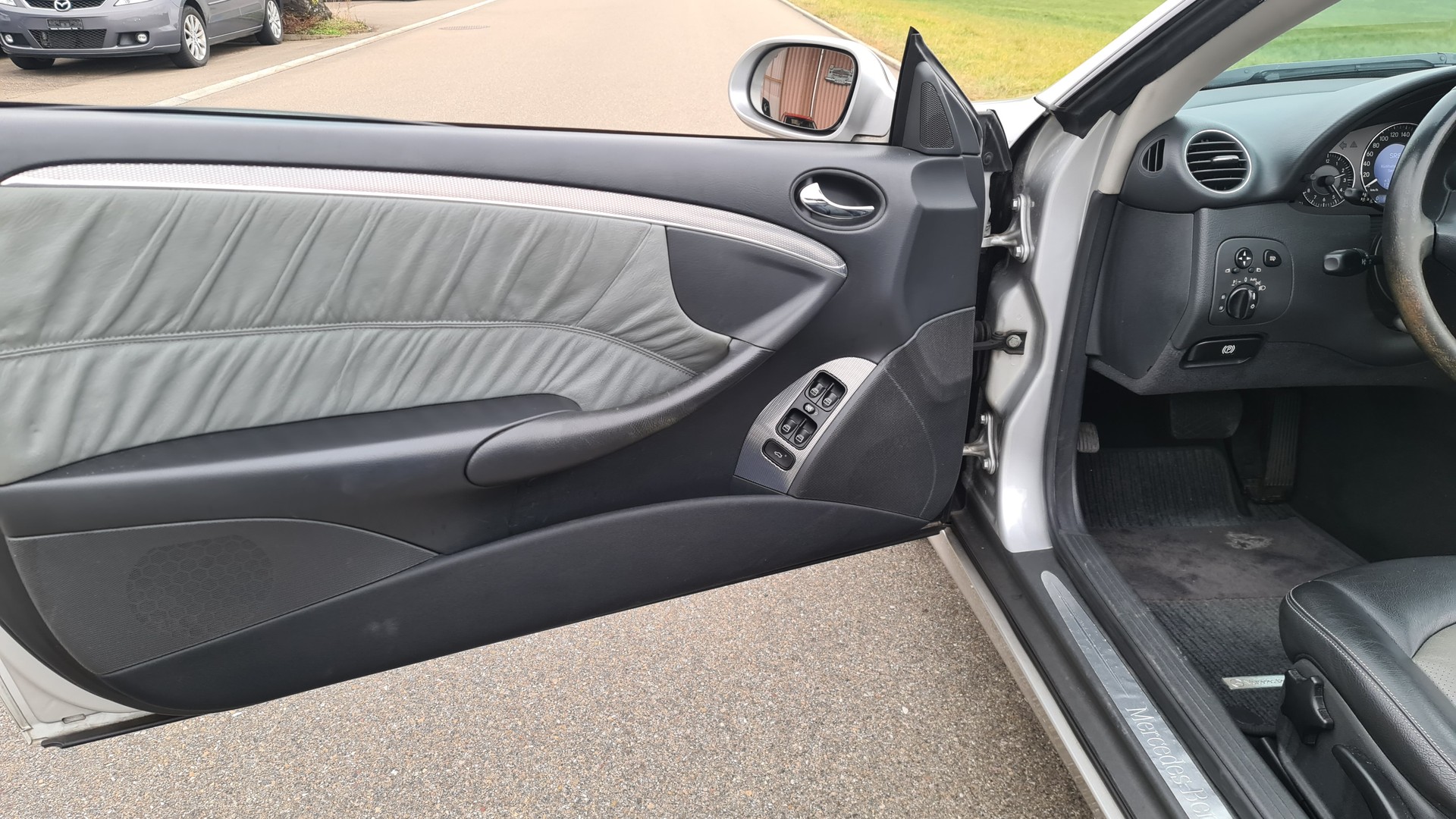 MERCEDES-BENZ CLK 240 Avantgarde-image-11