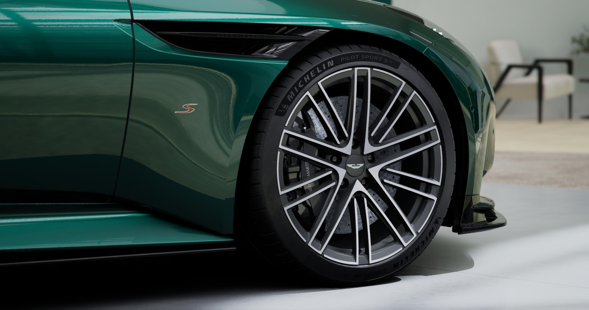 ASTON MARTIN DB12 Coupé 4.0 S V8 Bi-Turbo-image-33