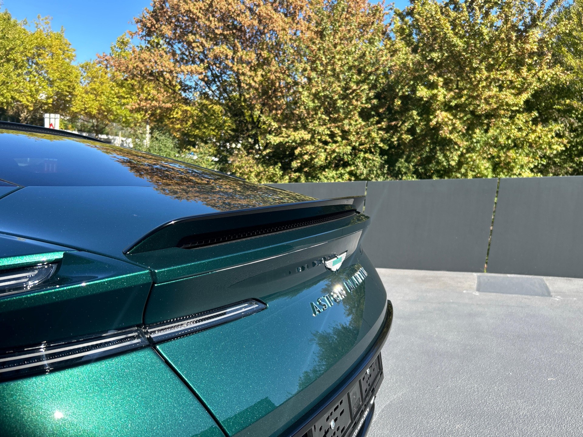 ASTON MARTIN DB12 Coupé 4.0 S V8 Bi-Turbo-image-21