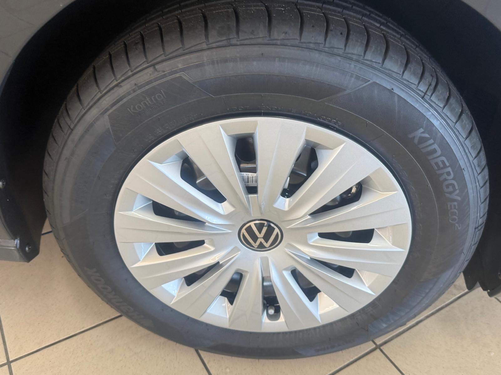 VW Golf 1.5 e TSI mHEV Basis DSG-image-4