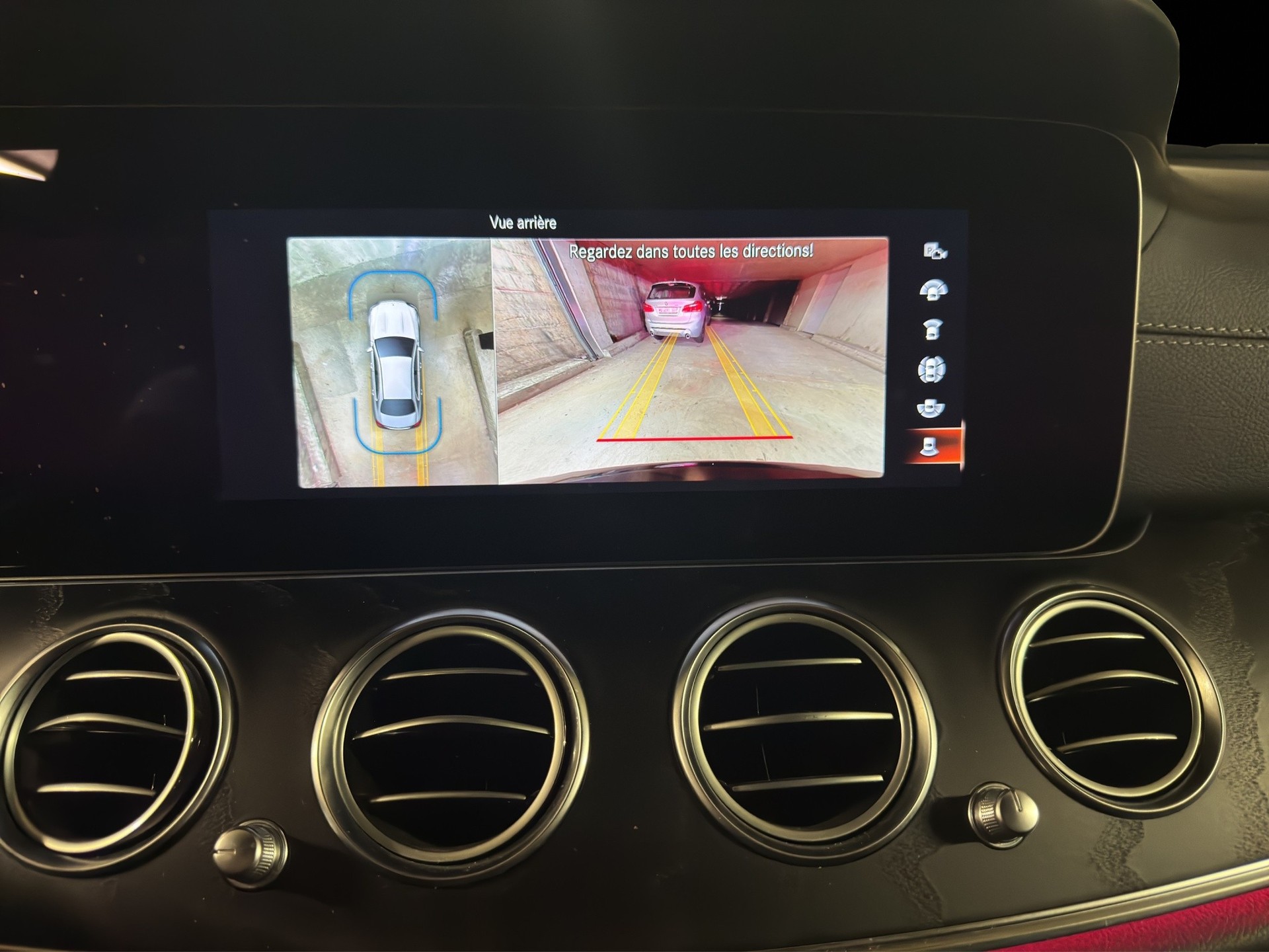 MERCEDES-BENZ E 220 d 4Matic Swiss Star AMG 9G-Tronic-image-12