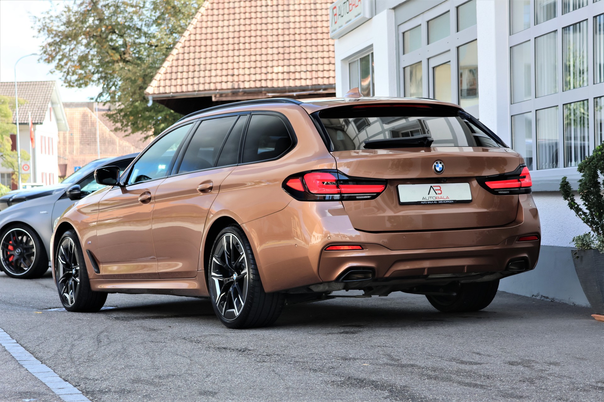 BMW 540i xDrive 48V Touring M Sport Steptronic (CH) + 2.0T AHK-showroom-element-2