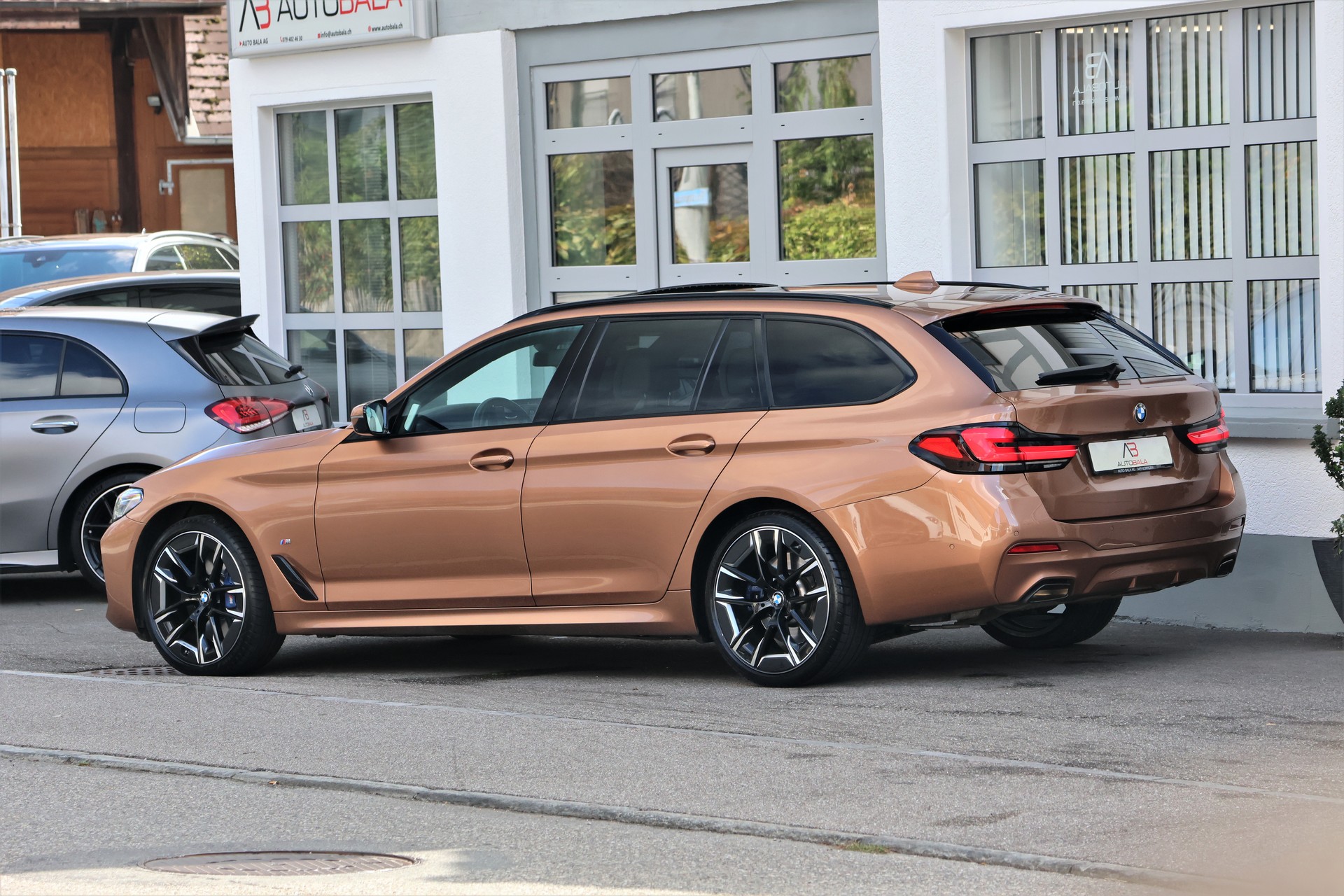 BMW 540i xDrive 48V Touring M Sport Steptronic (CH) + 2.0T AHK-image-4