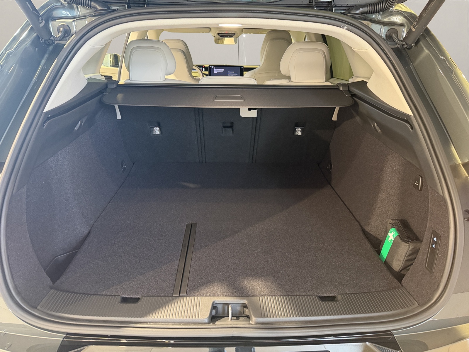 VOLVO EX60 Twin Ultra AWD-image-6