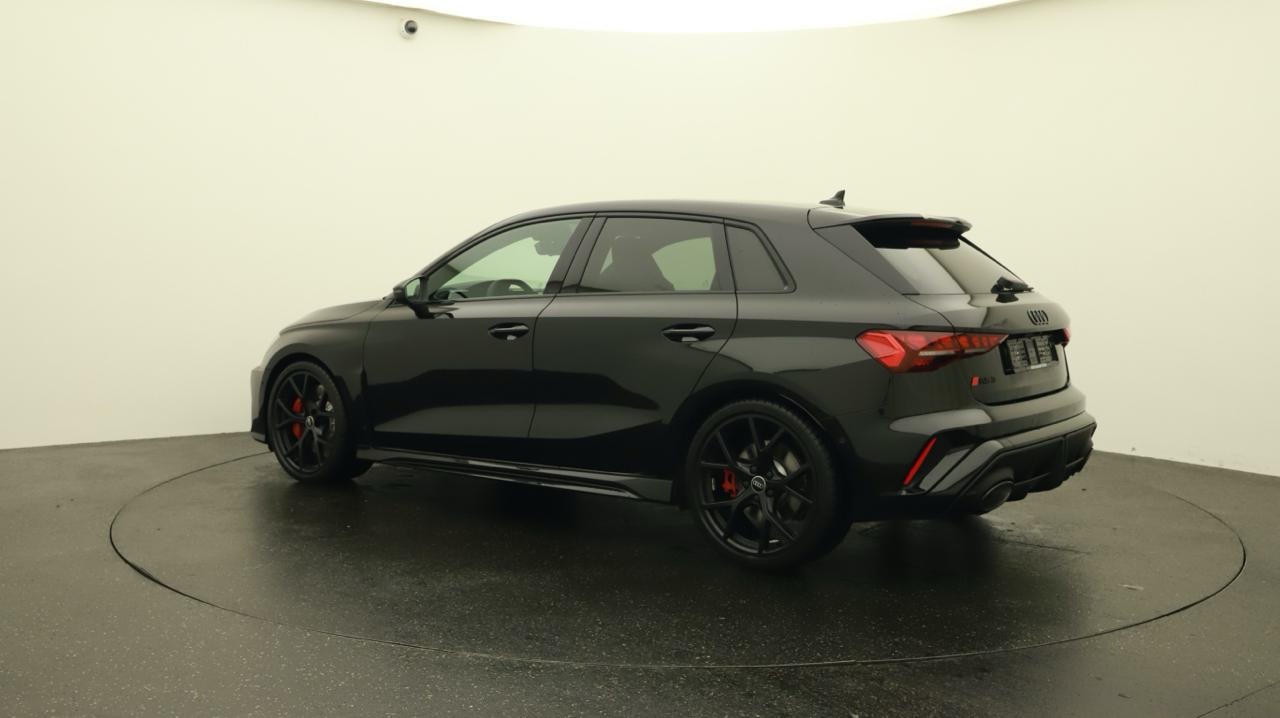 AUDI RS3 Sportback 2.5 TSI quattro S-tronic-image-2