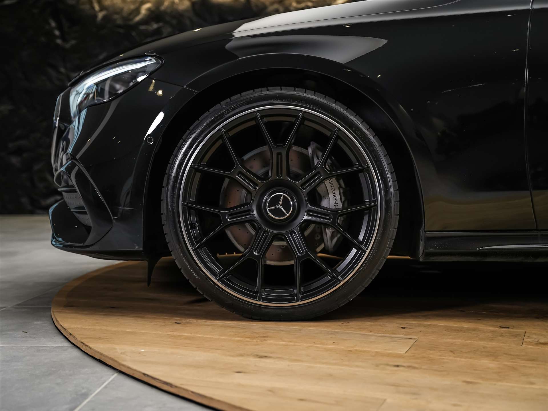 MERCEDES-BENZ E 220 d AMG Line 9G-Tronic "21" Felgen*Werksgarantie*Panorama*Lenkradheizung*-image-17
