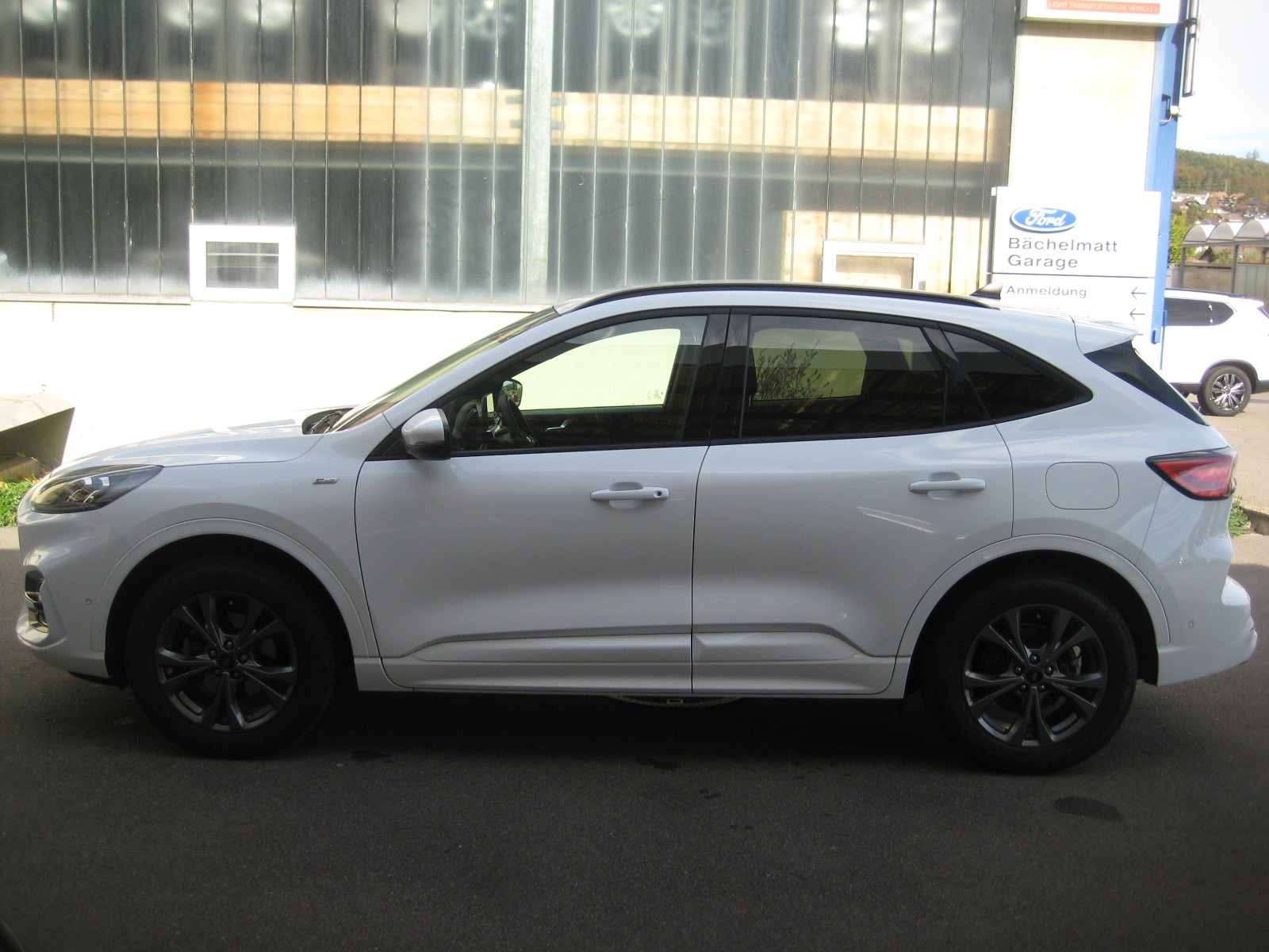 FORD Kuga 2.5 FHEV ST-Line X 4WD-image-1
