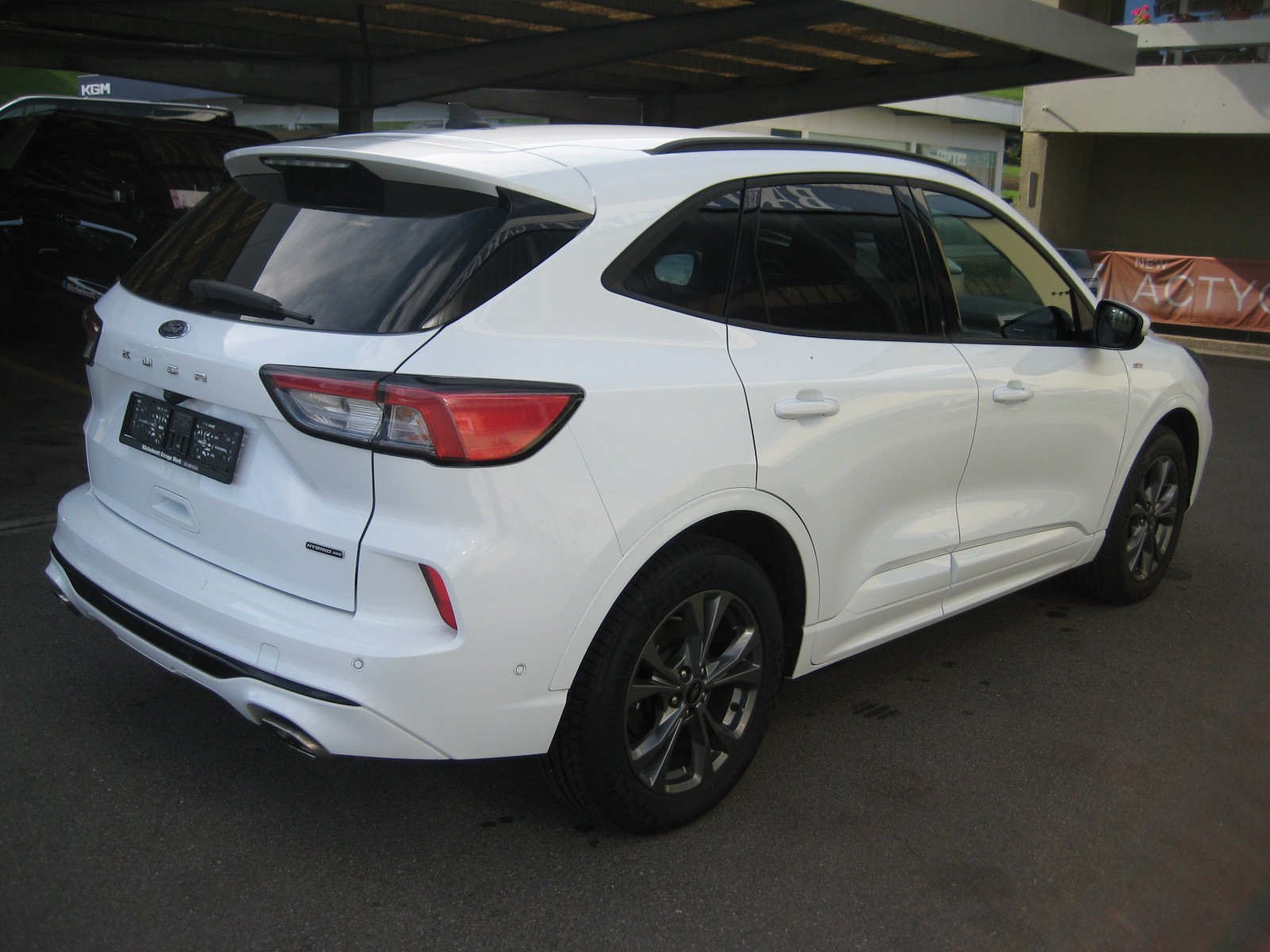 FORD Kuga 2.5 FHEV ST-Line X 4WD-image-3