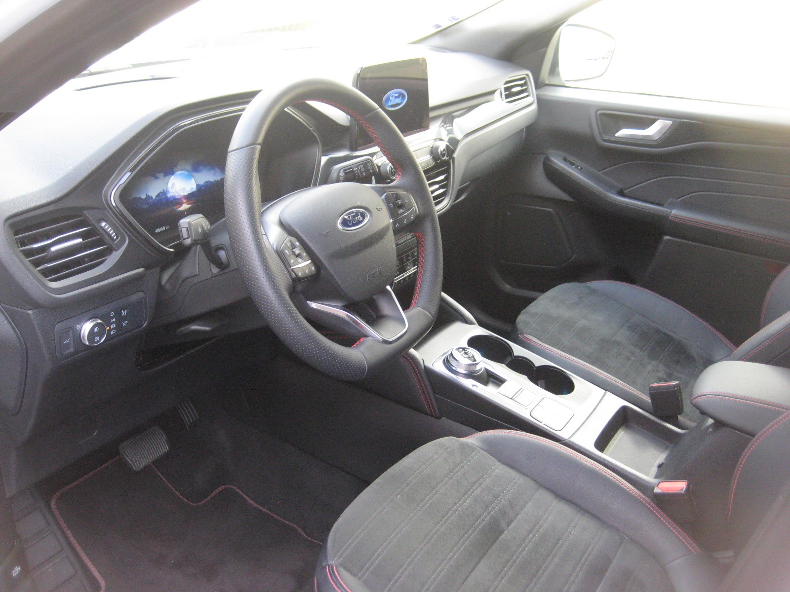 FORD Kuga 2.5 FHEV ST-Line X 4WD-image-5