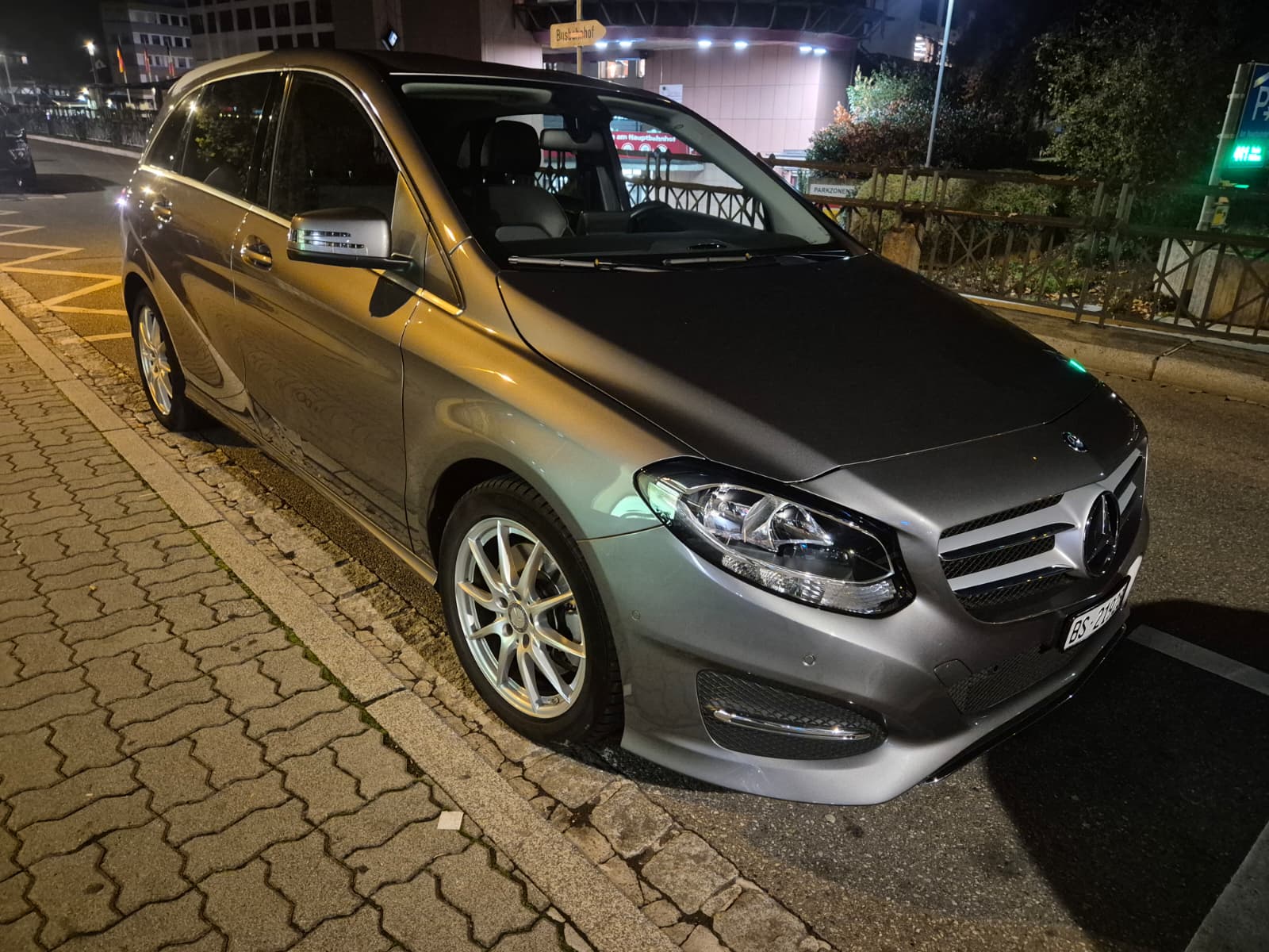 MERCEDES-BENZ B 250 Urban-image-0