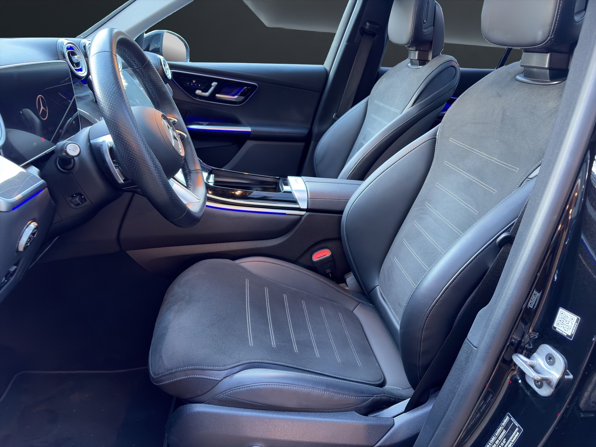 MERCEDES-BENZ GLC-Klasse X254 GLC 220 d AMG Line 4matic-image-6