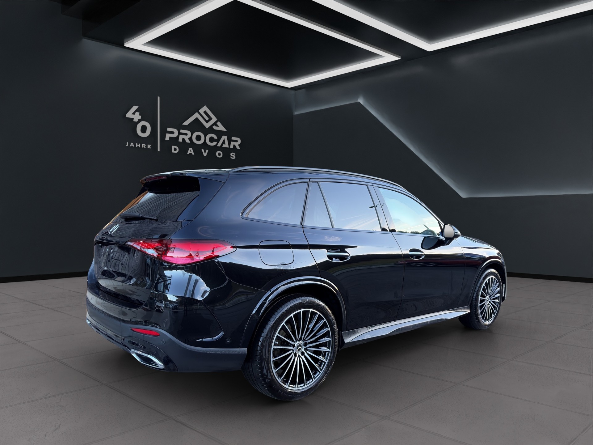 MERCEDES-BENZ GLC-Klasse X254 GLC 220 d AMG Line 4matic-image-3