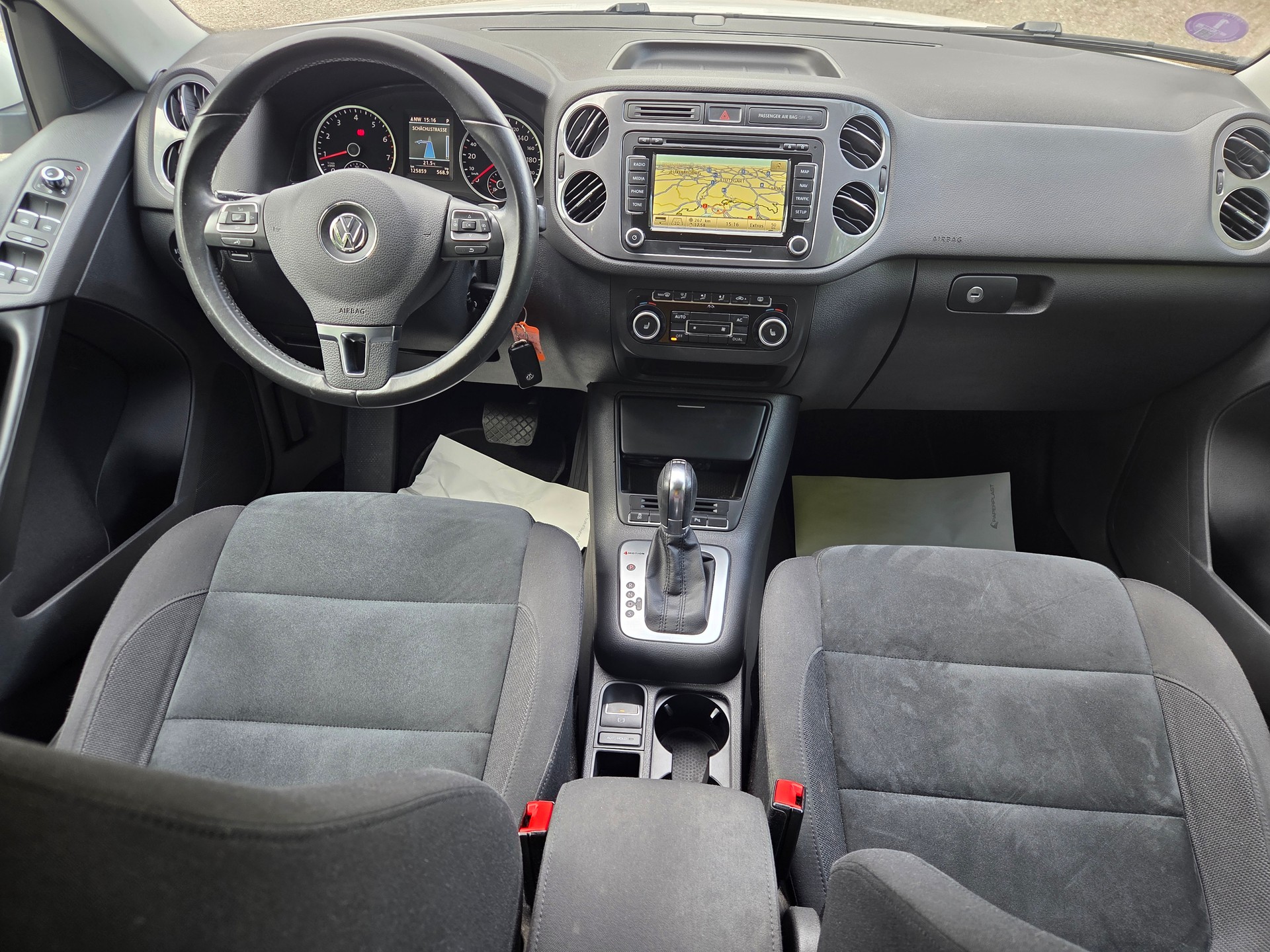 VW Tiguan 2.0 TSI Track&Style 4Motion DSG-image-11