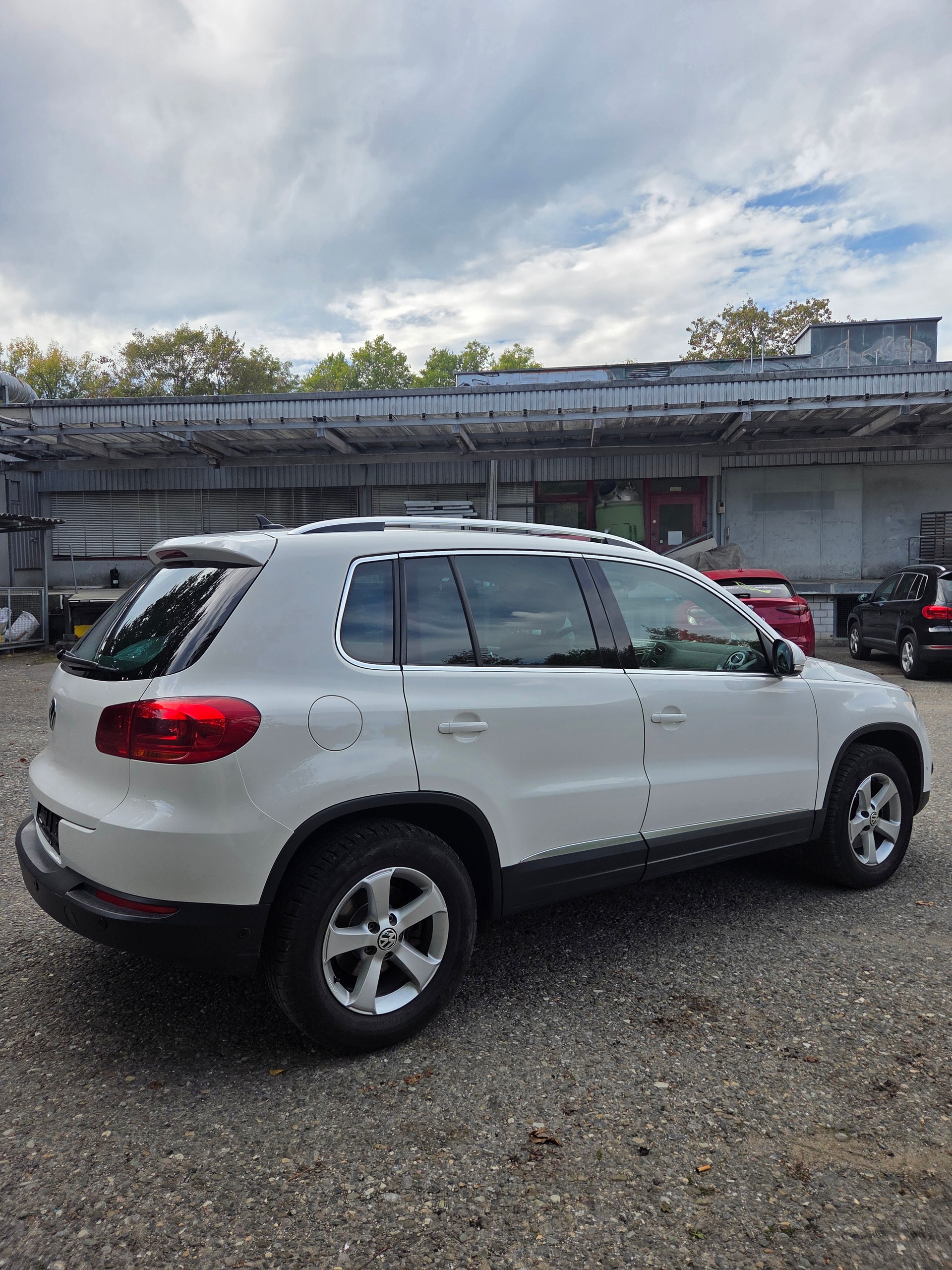 VW Tiguan 2.0 TSI Track&Style 4Motion DSG-image-3
