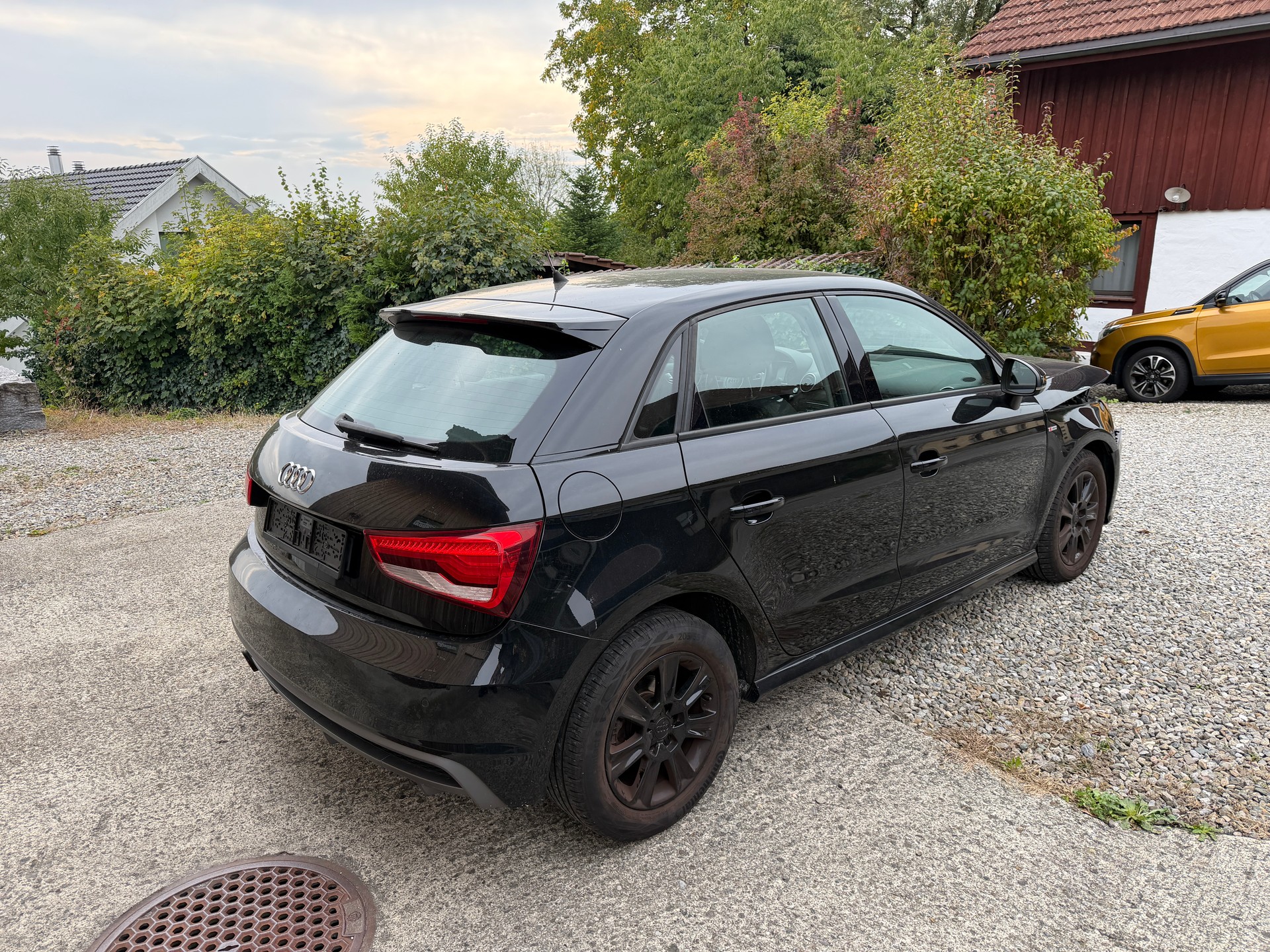 AUDI A1 Sportback 1.0 TFSI S-tronic-image-3