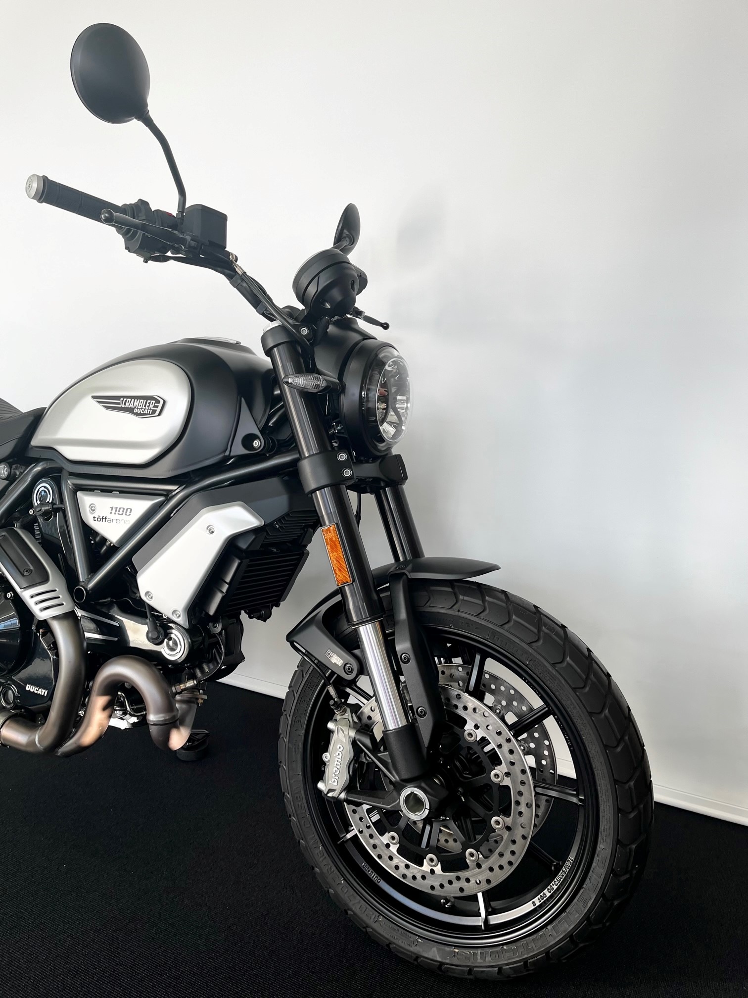DUCATI Scrambler 1100 Dark Pro-showroom-element-3