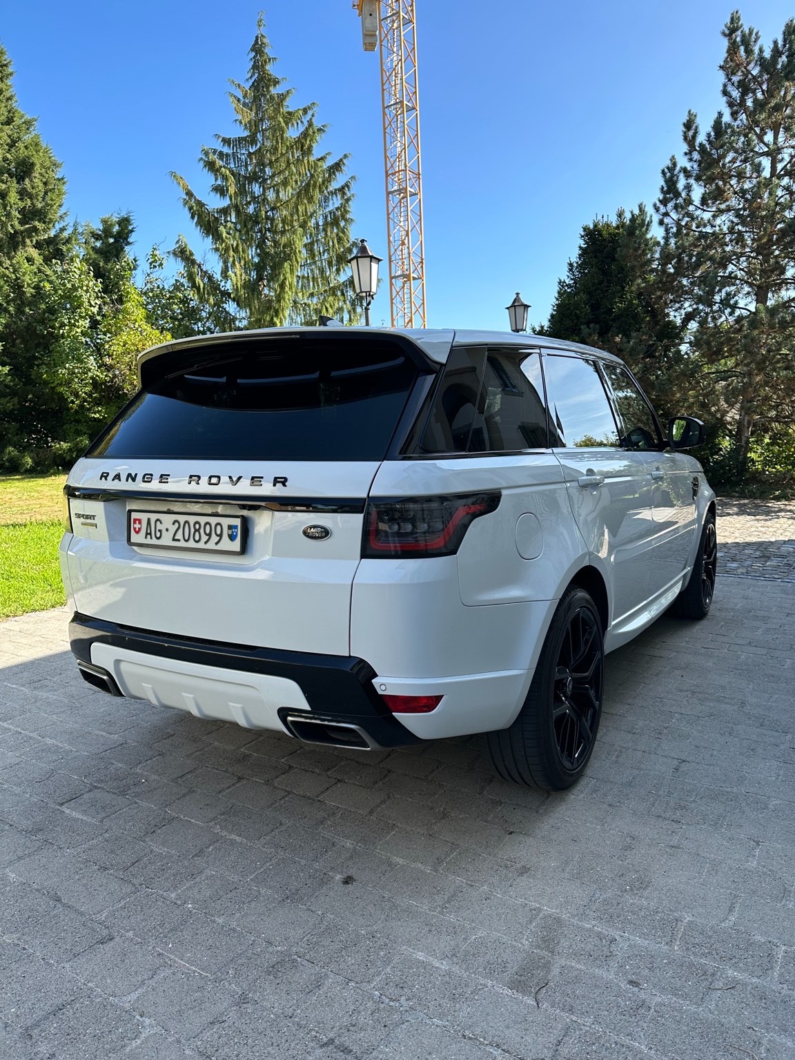 LAND ROVER Range Rover Sport 5.0 V8 S/C HSE Dynamic Automatic-image-4