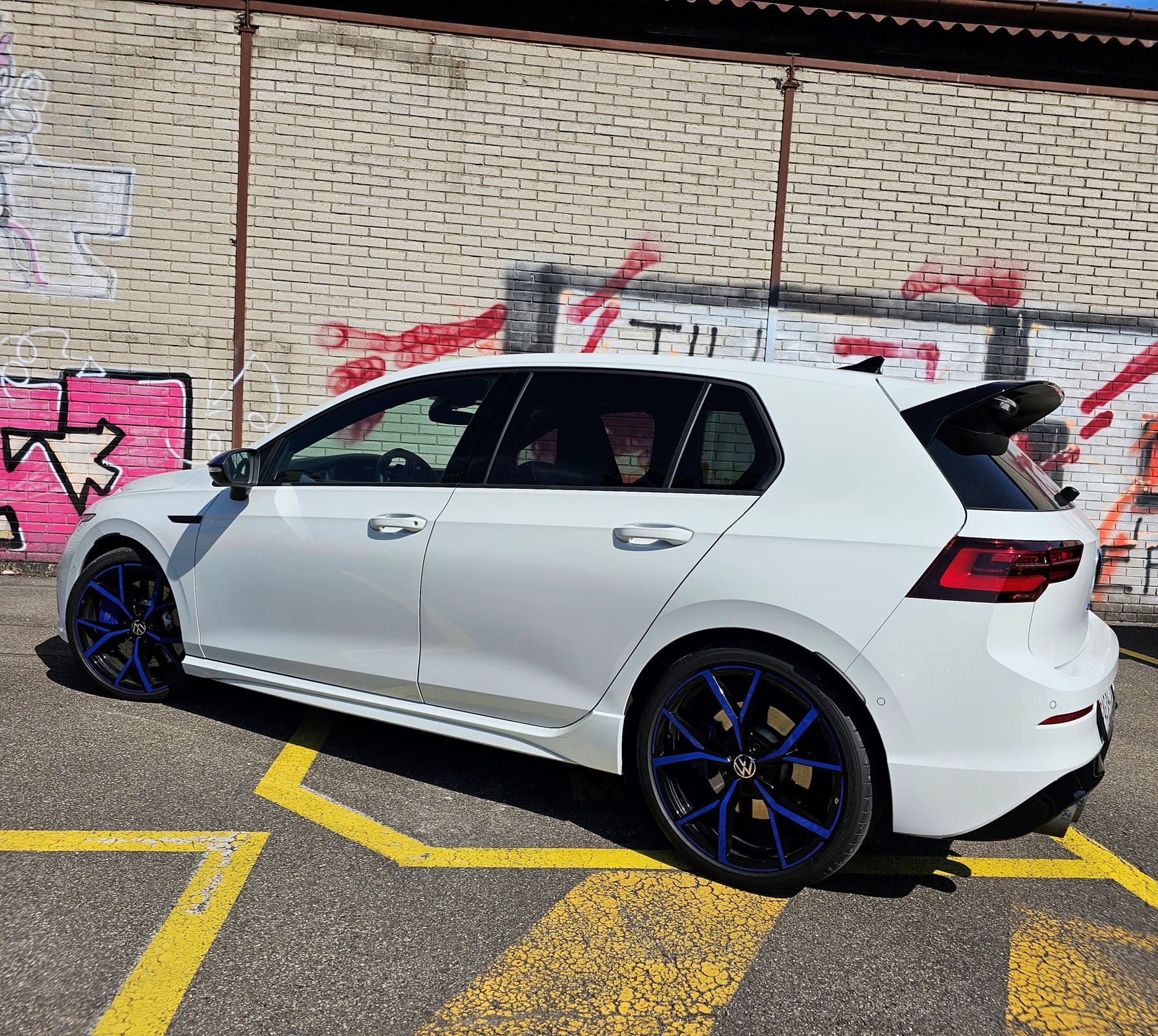 VW Golf 2.0 TSI R DSG 4Motion R 20 Years-image-3
