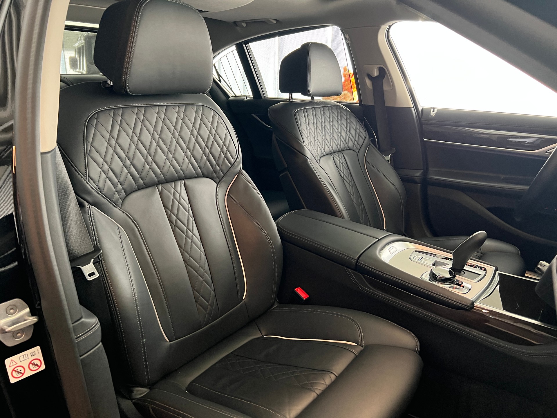 BMW 730d xDrive Steptronic-image-25