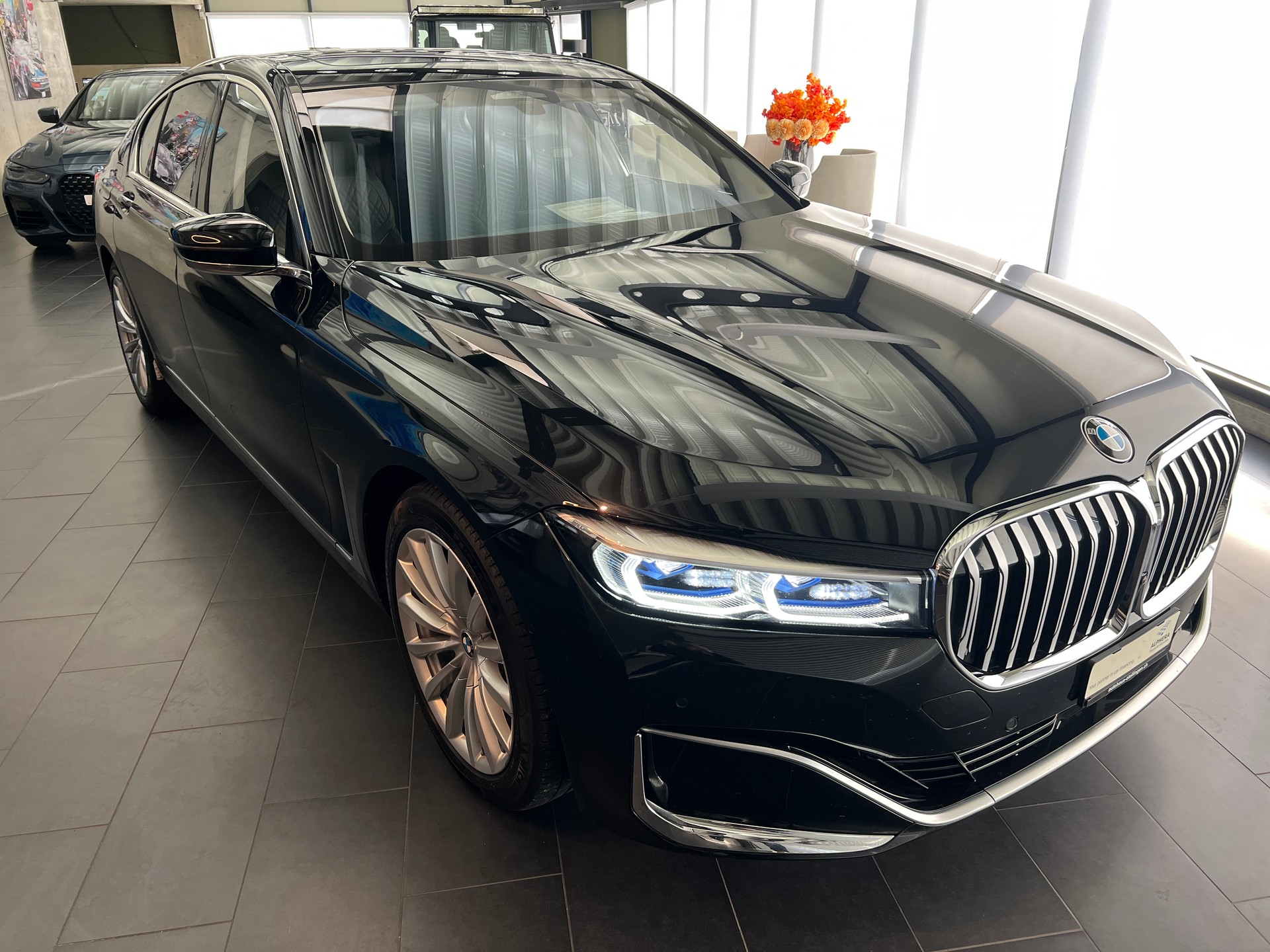 BMW 730d xDrive Steptronic-image-1