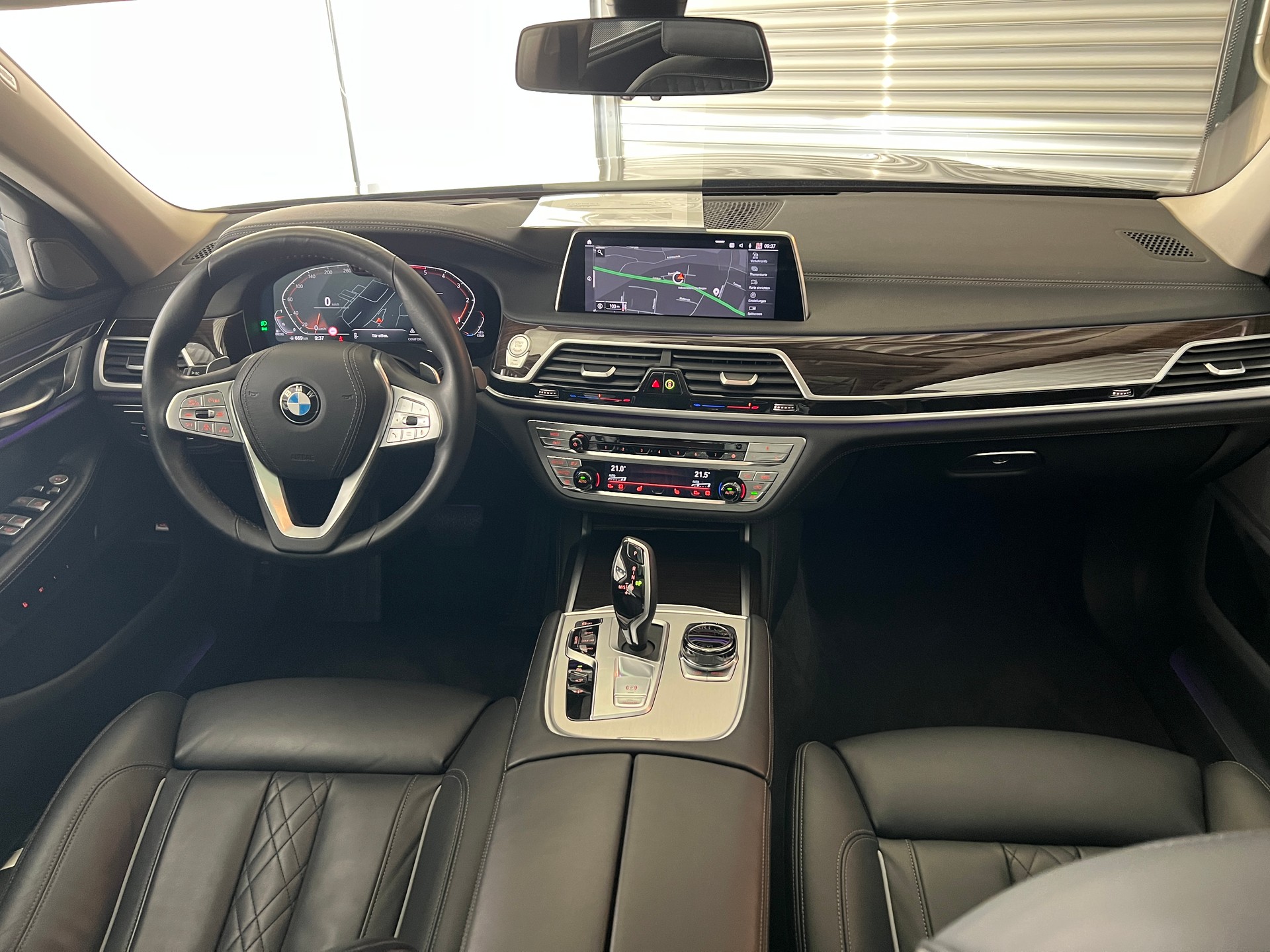 BMW 730d xDrive Steptronic-image-22
