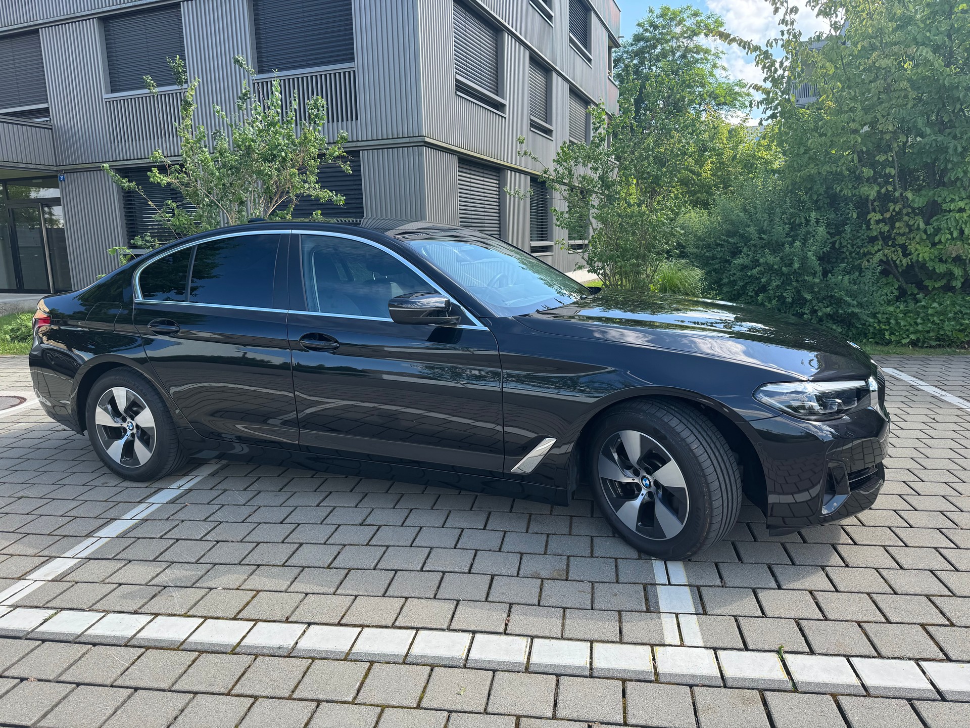 BMW 520d xDrive 48V Touring Luxury Steptronic-image-10