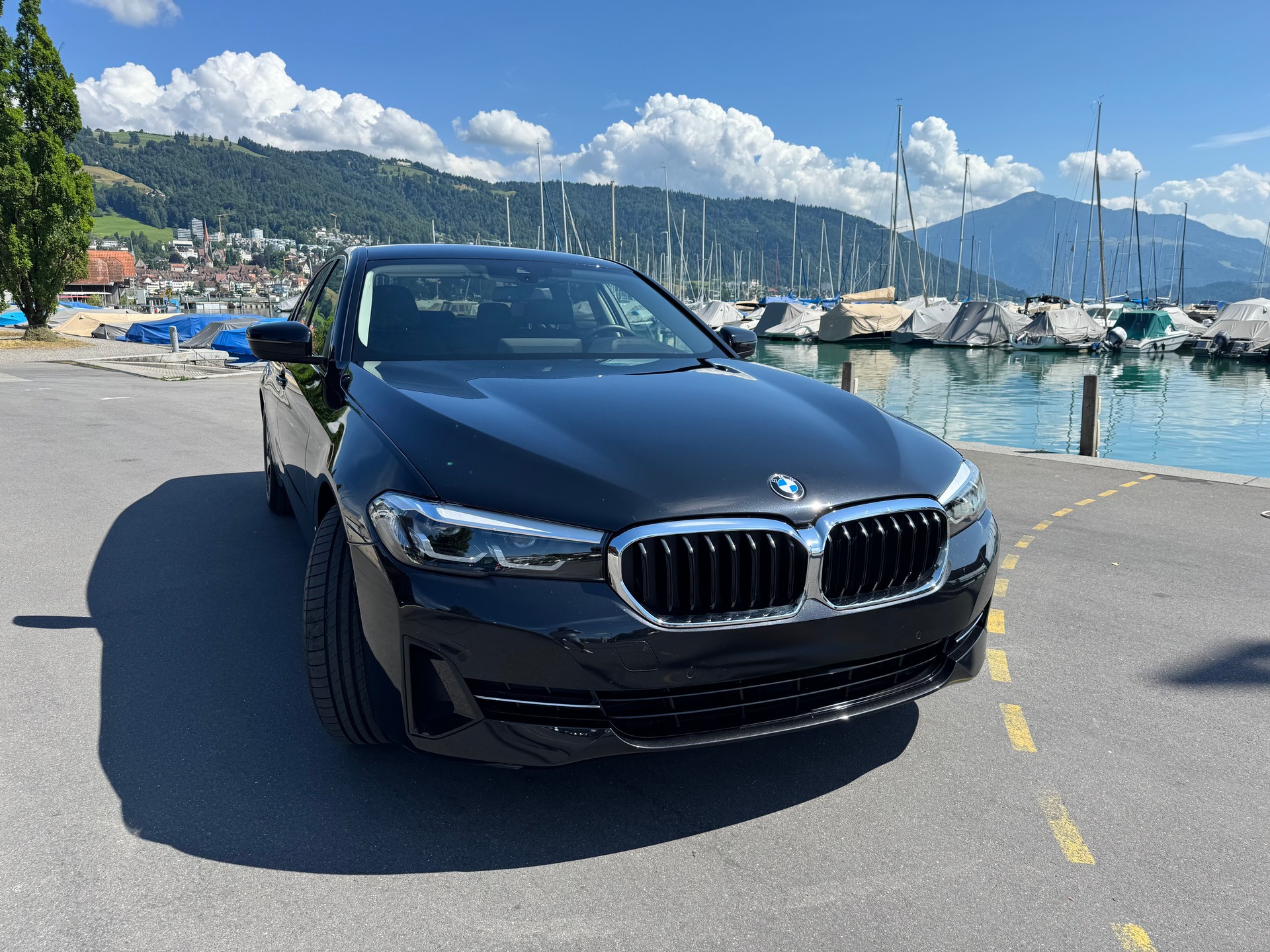 BMW 520d xDrive 48V Touring Luxury Steptronic-image-1