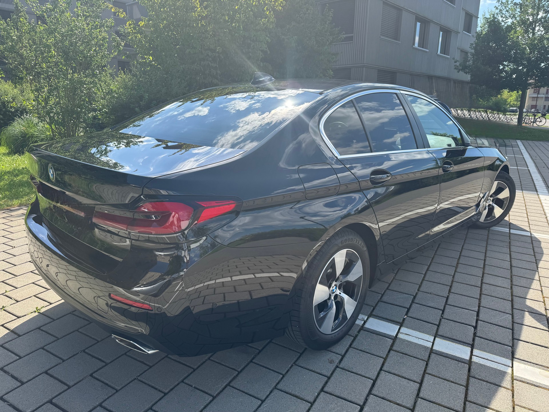 BMW 520d xDrive 48V Touring Luxury Steptronic-image-12