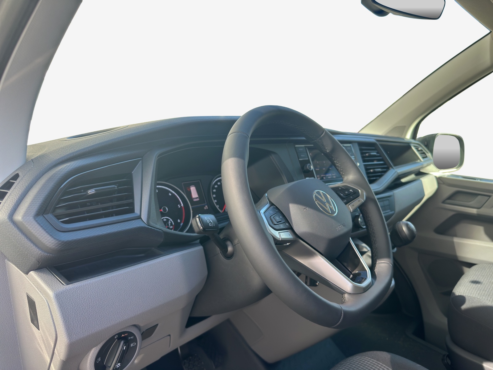VW T6.1 2.0 TDI-image-15