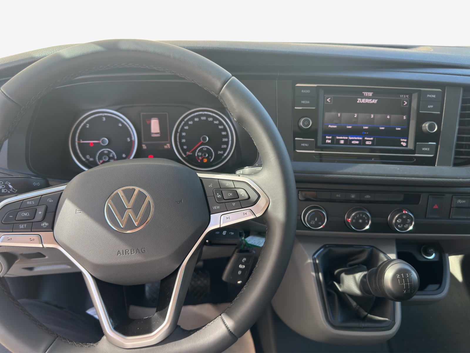 VW T6.1 2.0 TDI-image-8