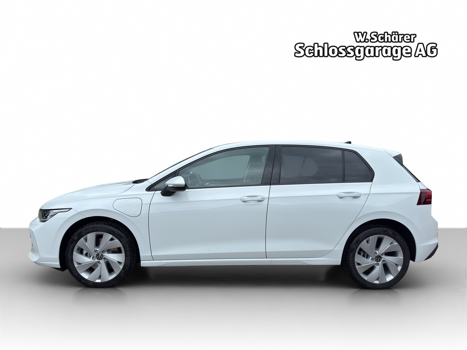 VW Golf 1.5 TSI PHEV Life-image-1