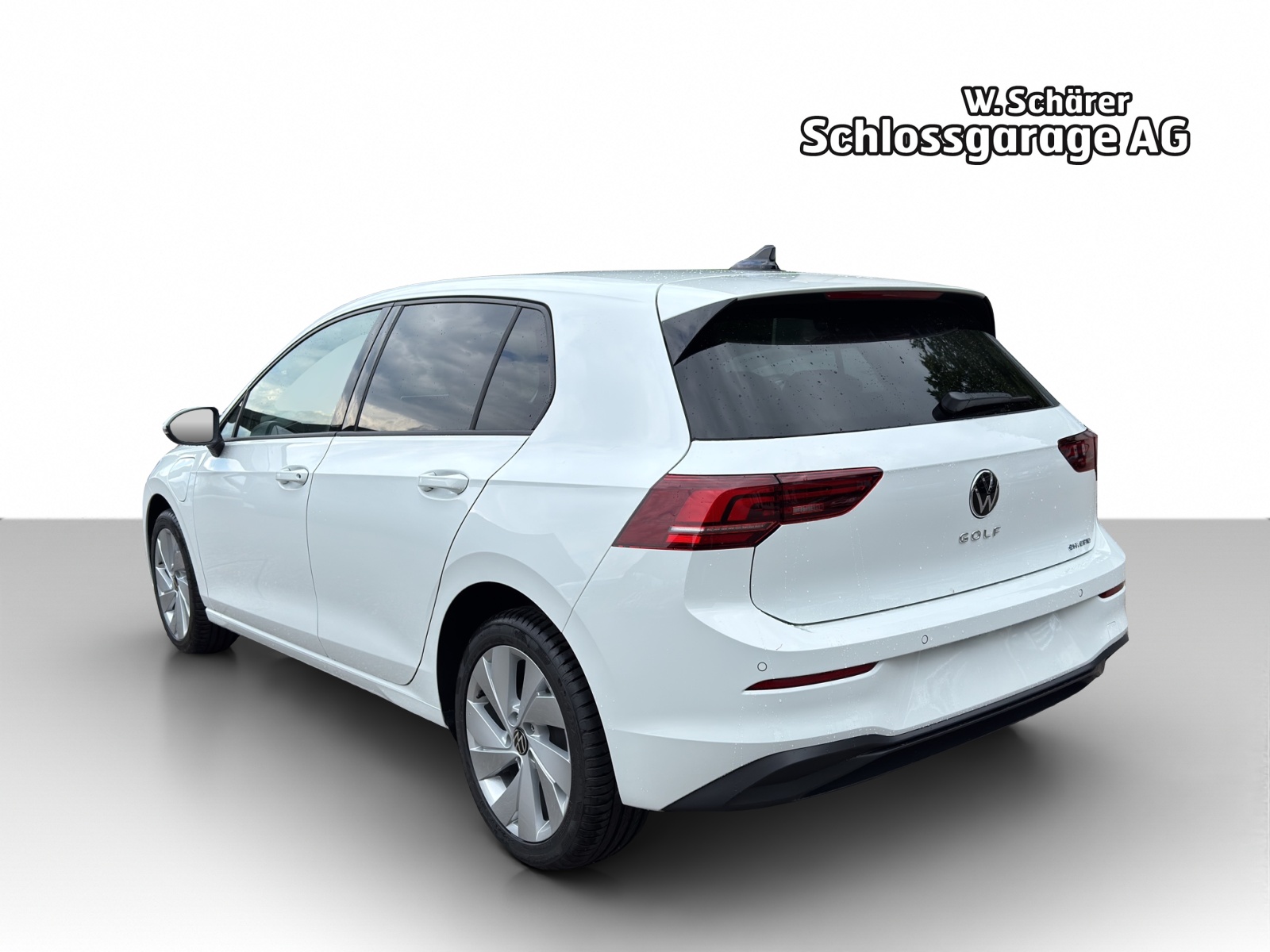 VW Golf 1.5 TSI PHEV Life-image-2