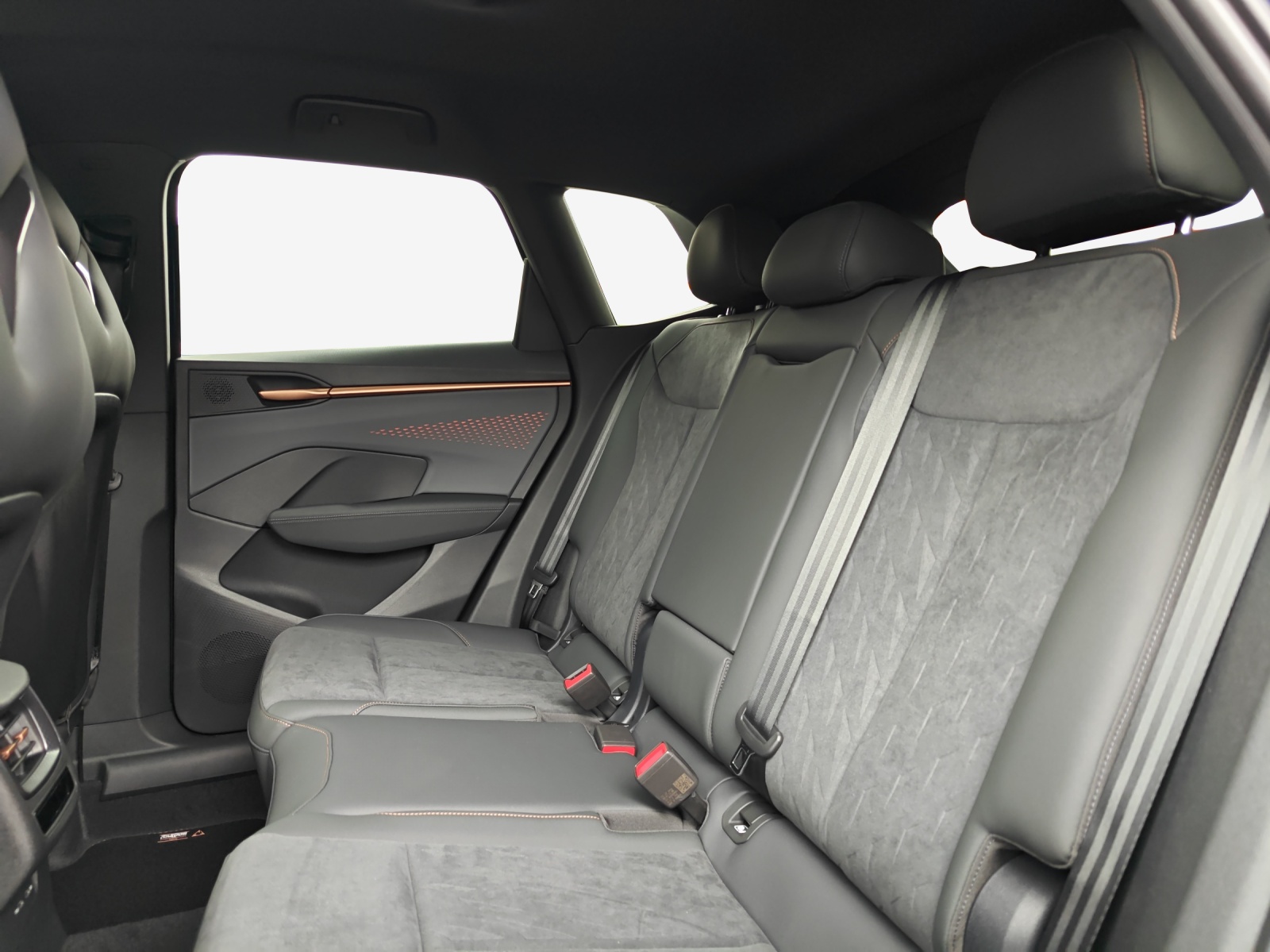 CUPRA Terramar 1.5 eHybrid DSG VZ-image-11