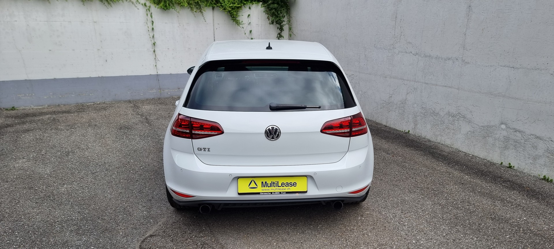 VW Golf 2.0 TSI GTI-image-4