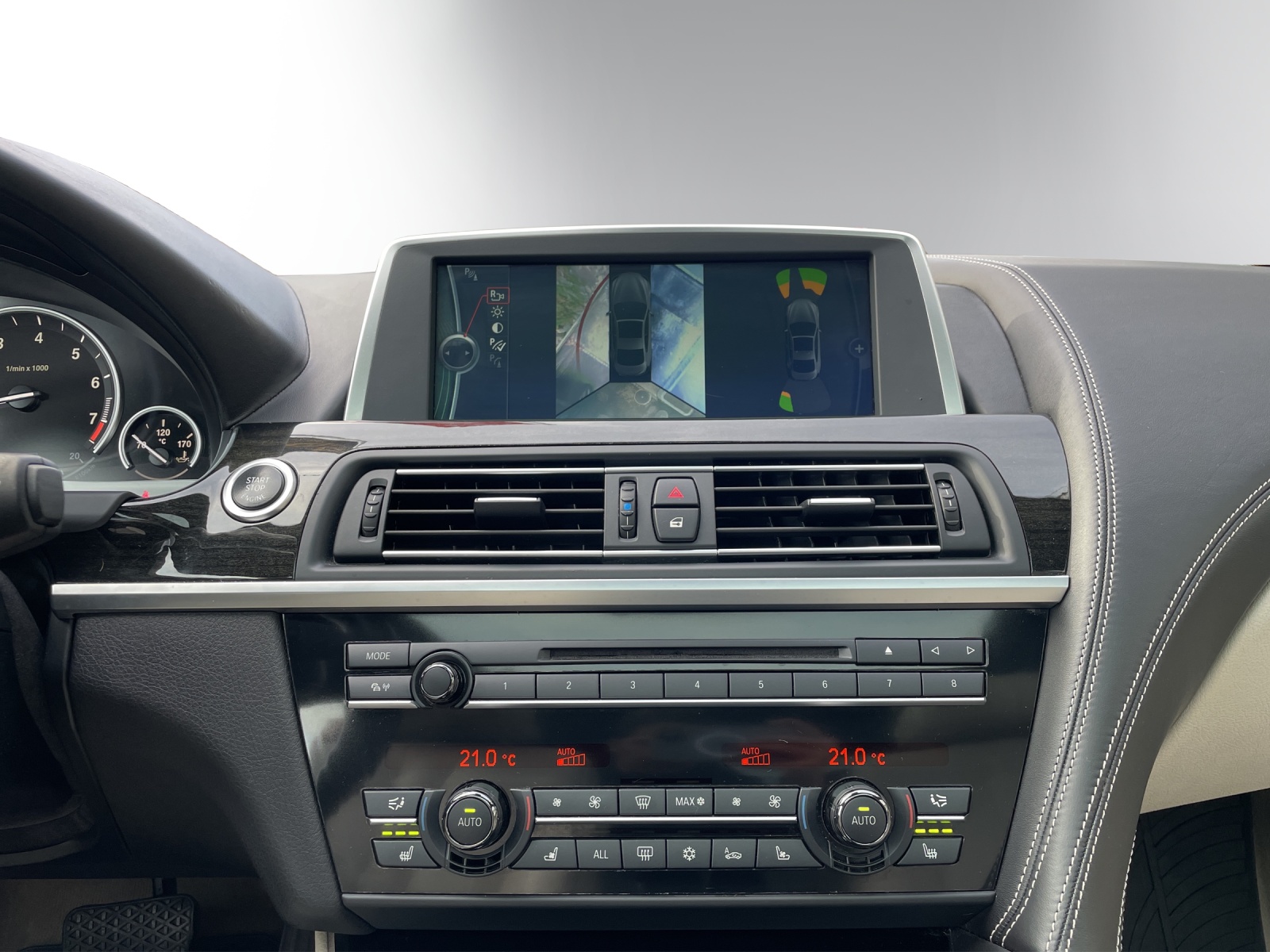 BMW 650i Coupé xDrive-image-10