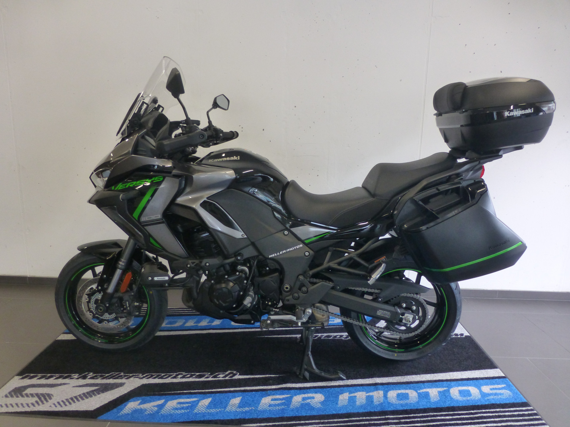 KAWASAKI Versys 1100 SE Grand Tourer-showroom-element-1