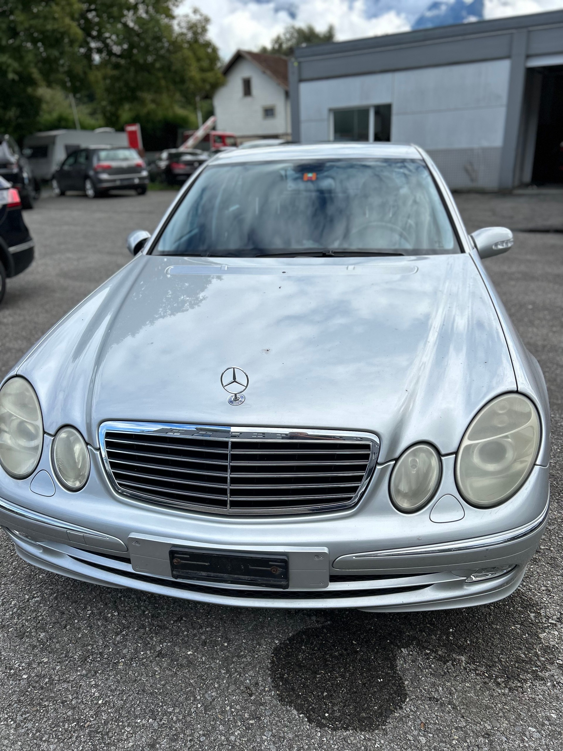 MERCEDES-BENZ E 240 Avantgarde