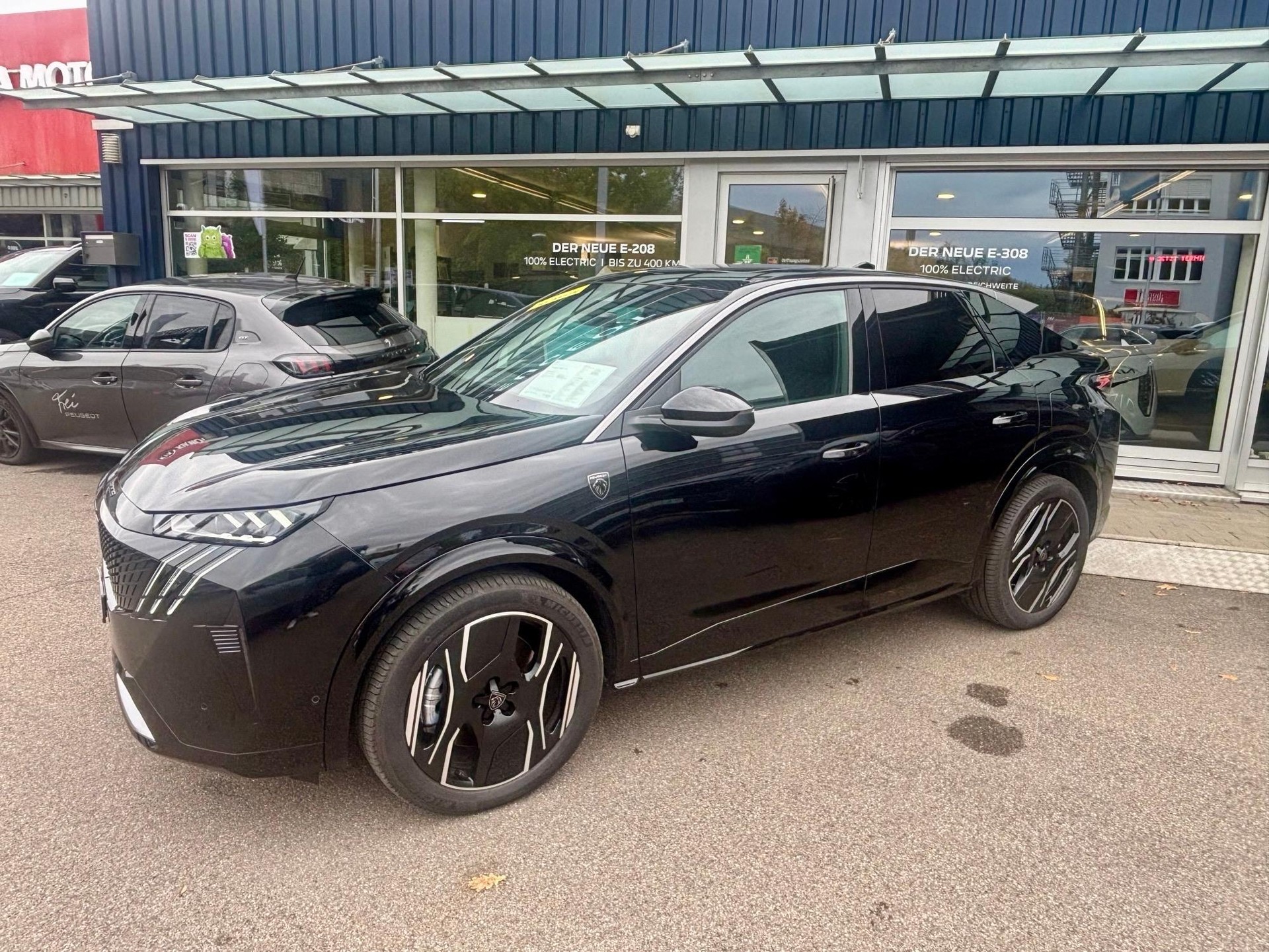 PEUGEOT 3008 e-GT-showroom-element-2