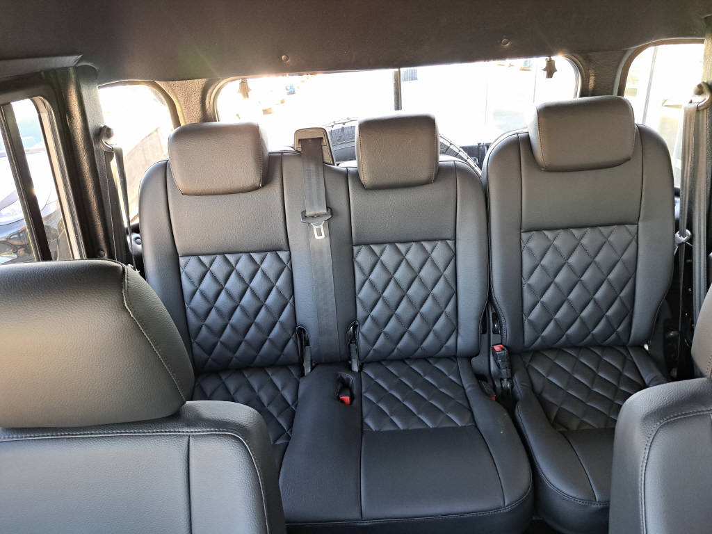 LAND ROVER Defender 110 double-cabine Pick-up 2.4 Tdi-image-8