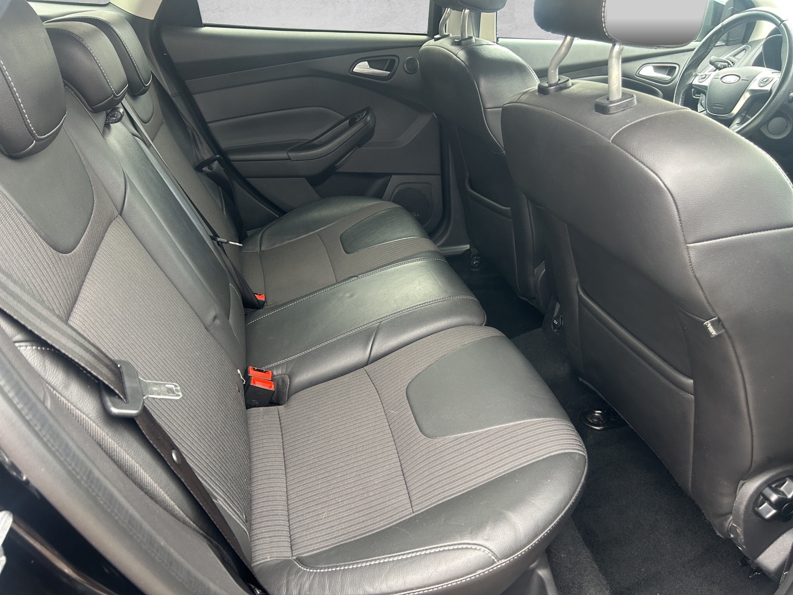 FORD Focus 2.0 TDCi Titanium PowerShift-image-13