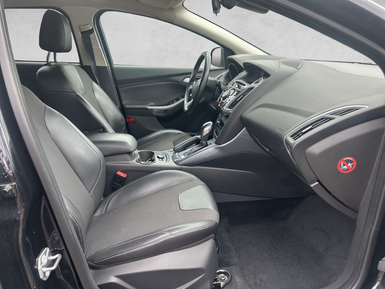 FORD Focus 2.0 TDCi Titanium PowerShift-image-11