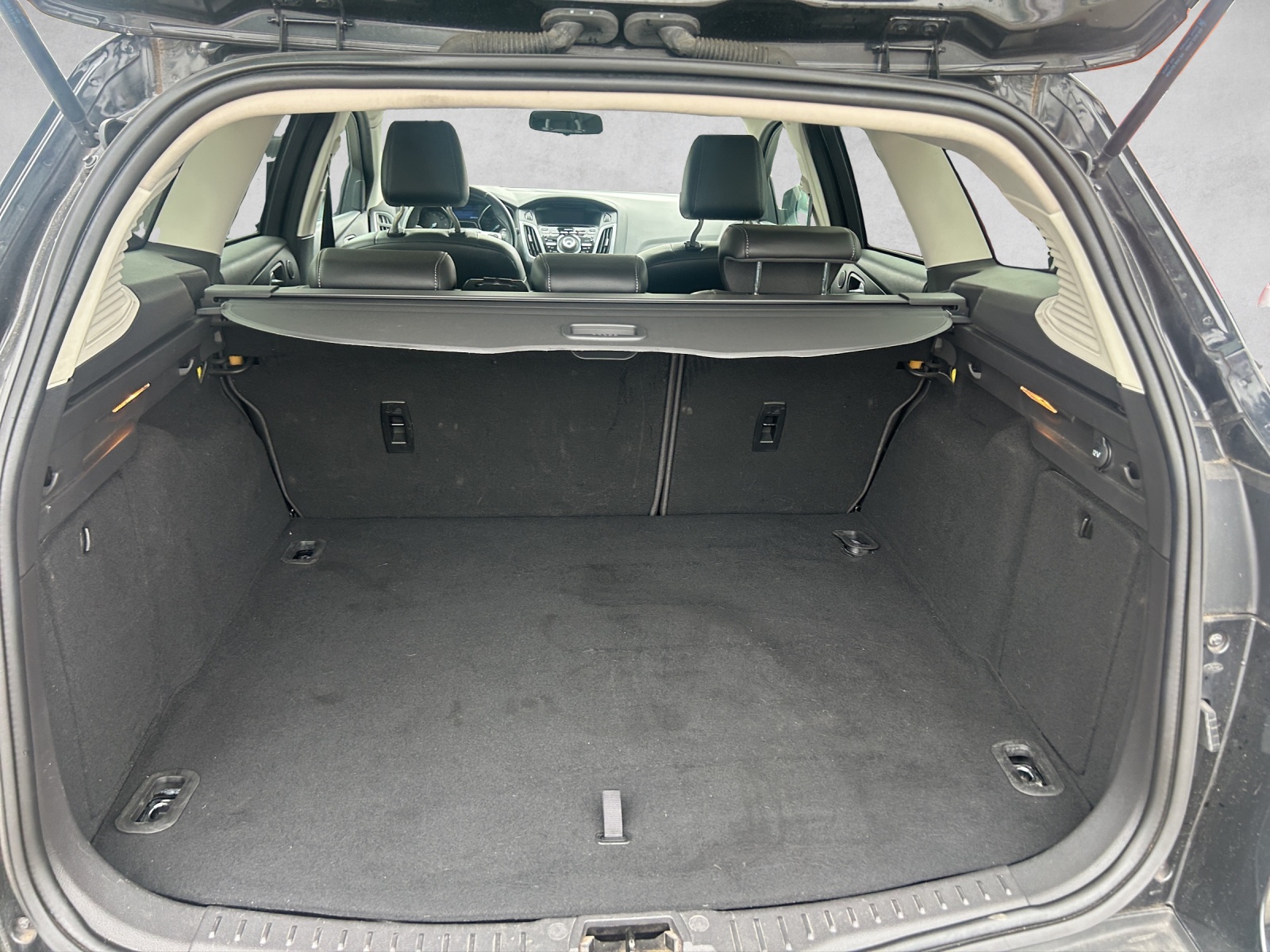 FORD Focus 2.0 TDCi Titanium PowerShift-image-17