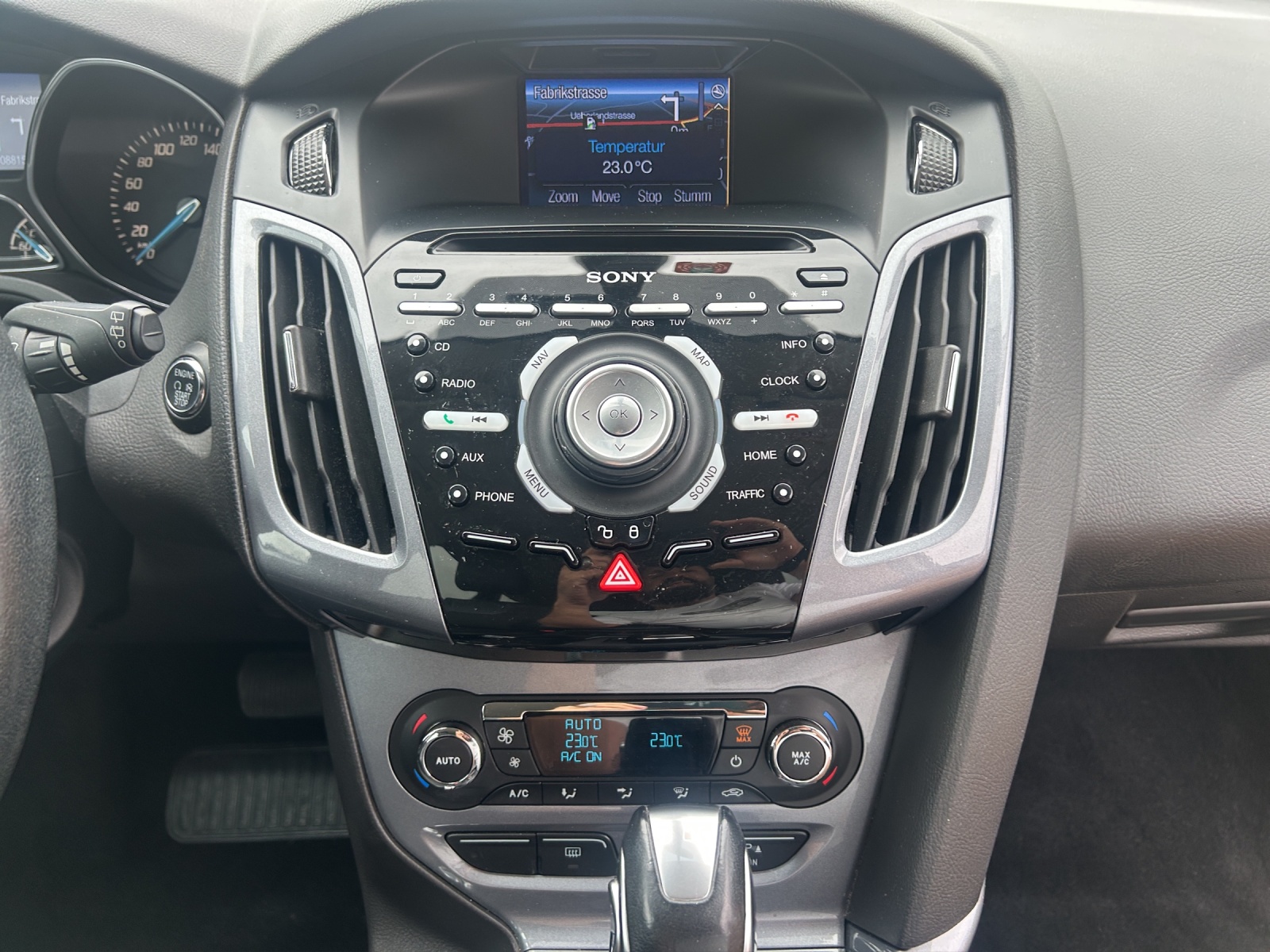 FORD Focus 2.0 TDCi Titanium PowerShift-image-10