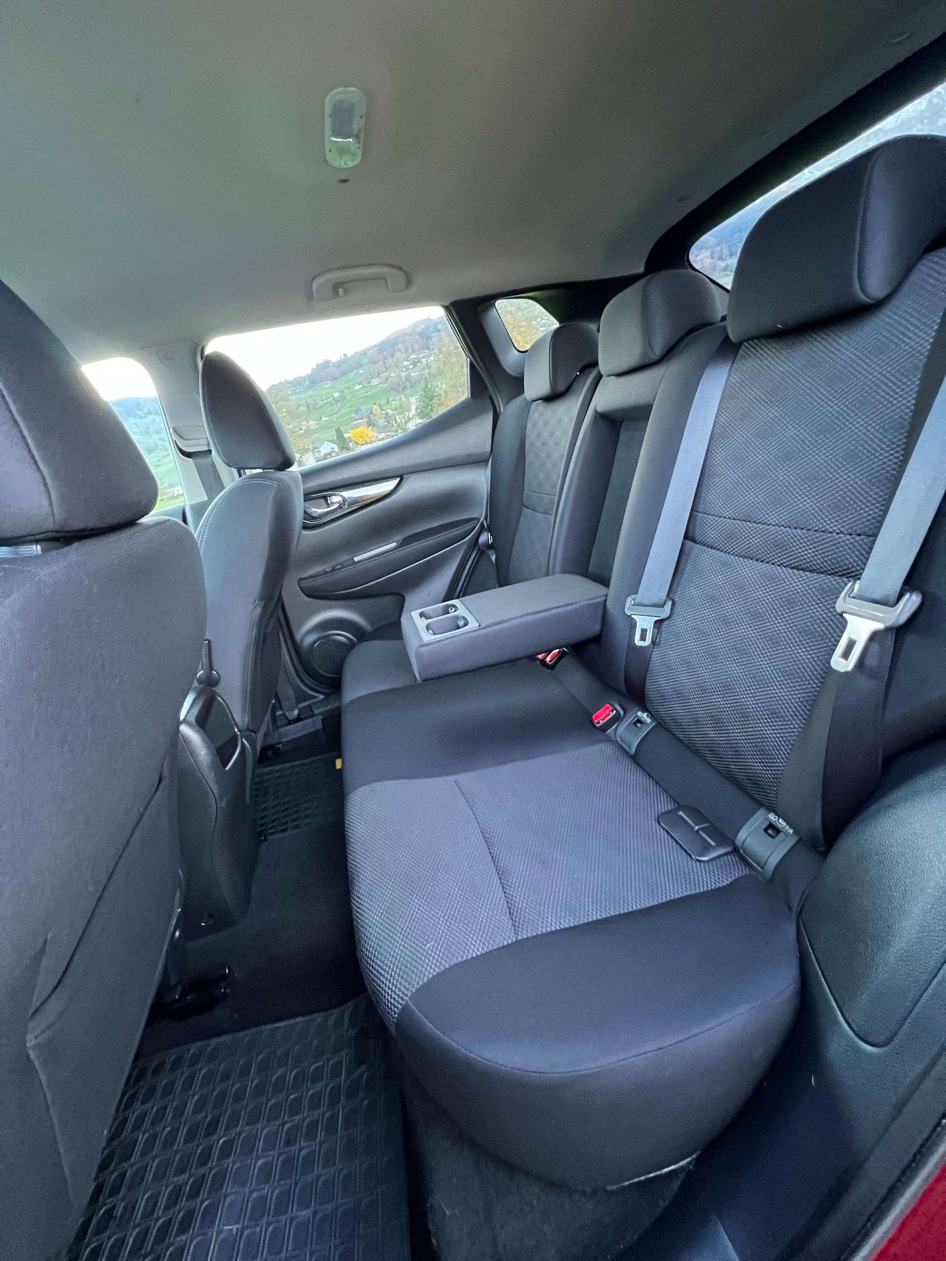 NISSAN Qashqai 1.6 dCi 360° ALL-MODE 4x4 (CHF 295.90/Monat)-image-10