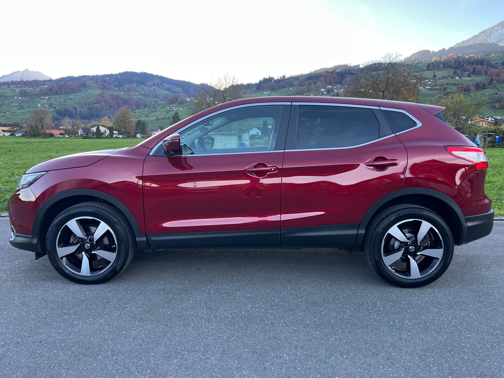 NISSAN Qashqai 1.6 dCi 360° ALL-MODE 4x4 (CHF 295.90/Monat)-image-2