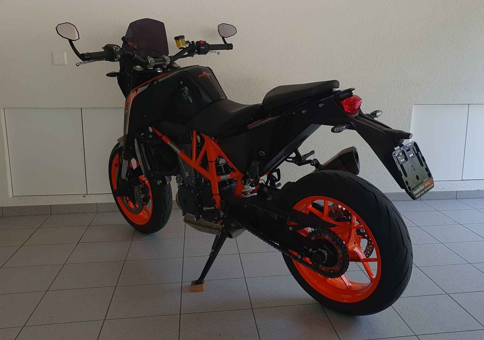KTM 690 Duke R ABS-image-4