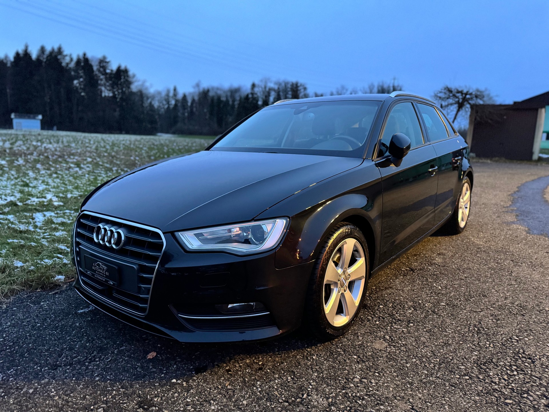 AUDI A3 Sportback 1.8 TFSI Ambition S-tronic / ab MFK 01.2026-showroom-element-2