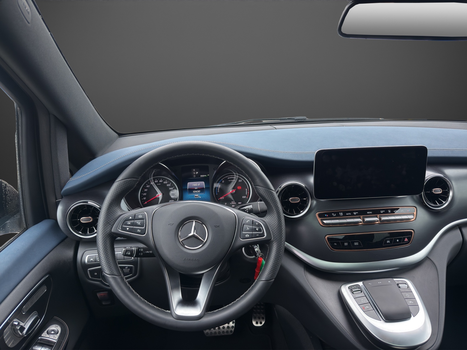 MERCEDES-BENZ EQV 300 lang-image-8