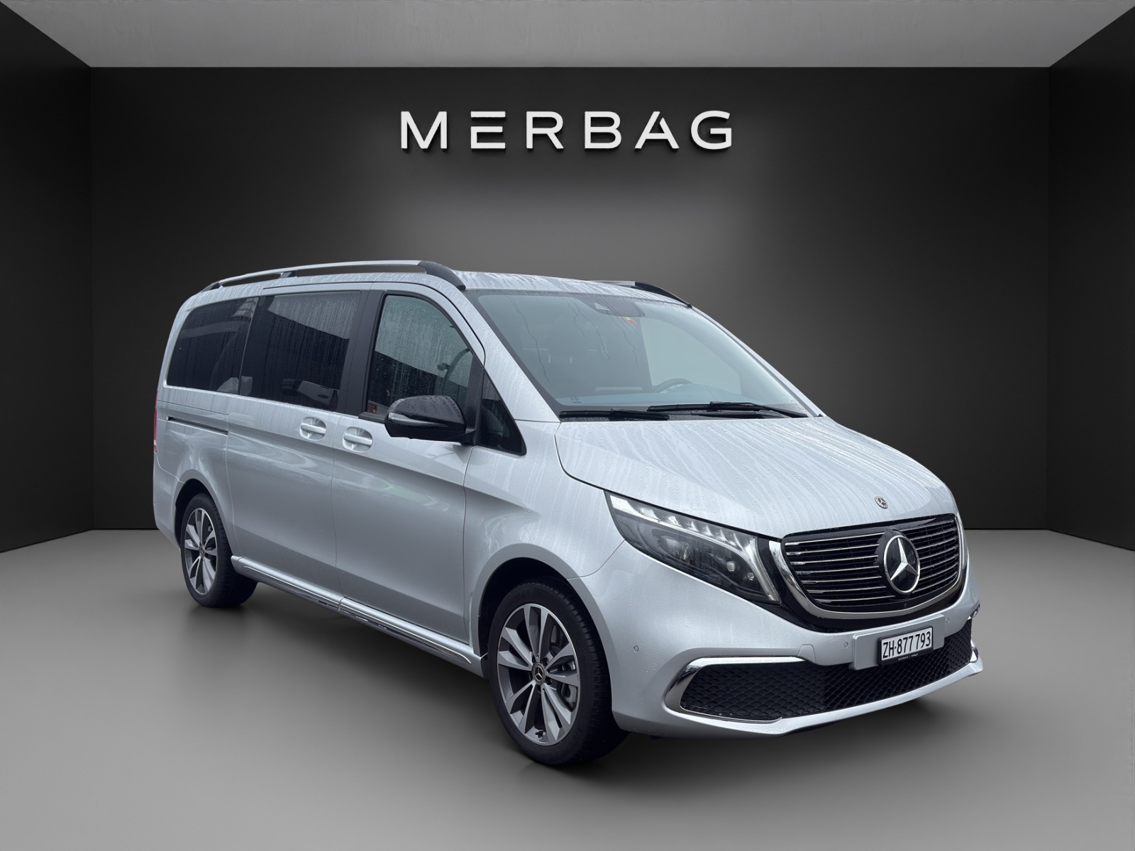 MERCEDES-BENZ EQV 300 lang-image-0