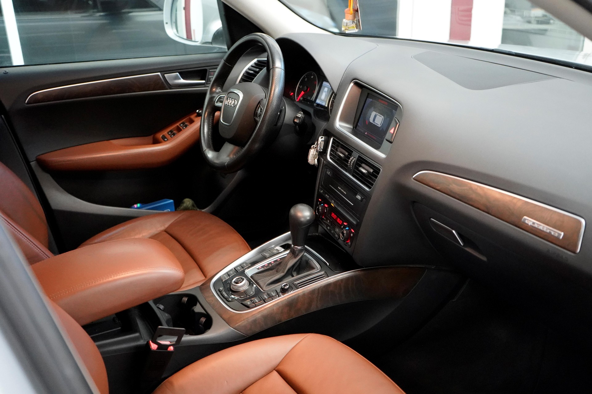 AUDI Q5 3.0 TDI quattro S-tronic-image-11